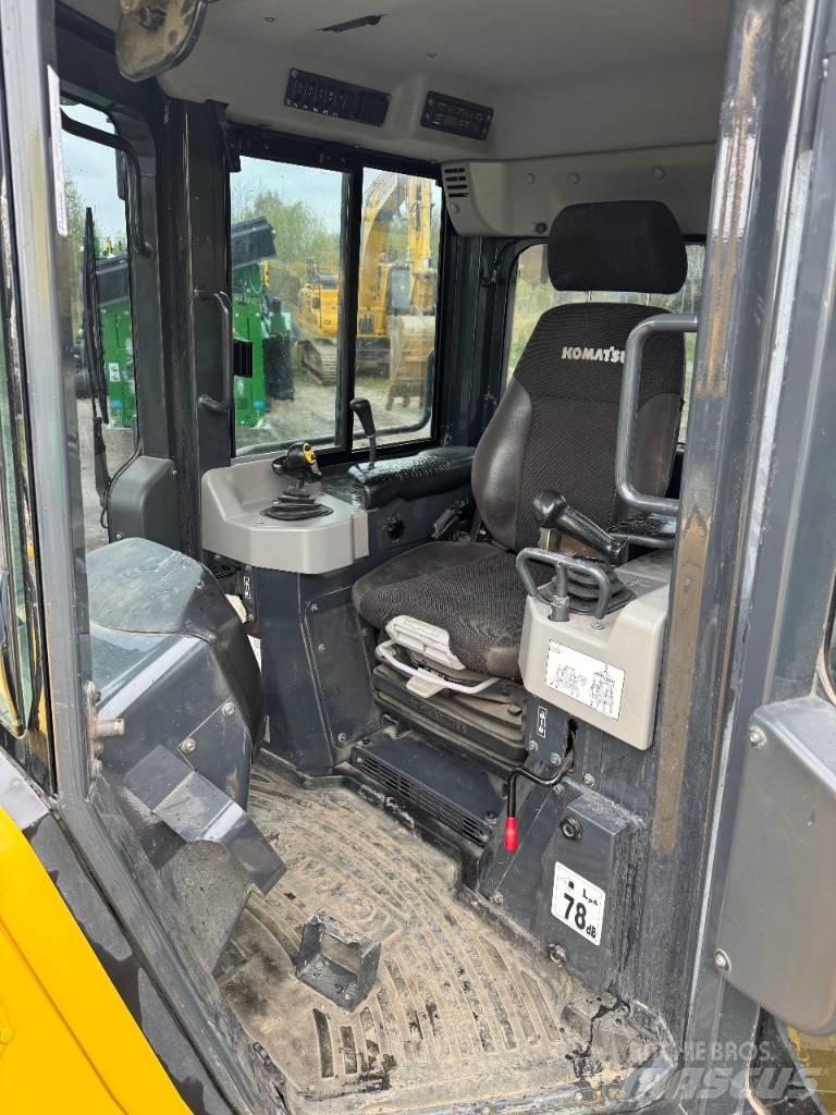 Komatsu D 61 PX-24 Μπουλντόζες με ερπύστριες