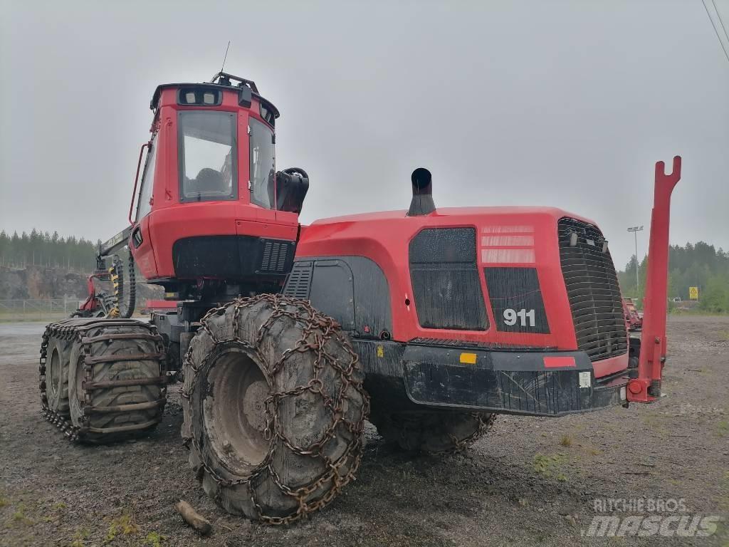 Komatsu 911 Θεριζοαλωνιστικές μηχανές