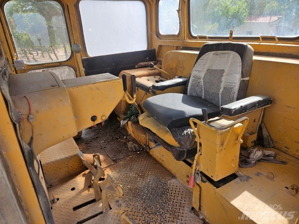 CAT D 9 G Μπουλντόζες με ερπύστριες