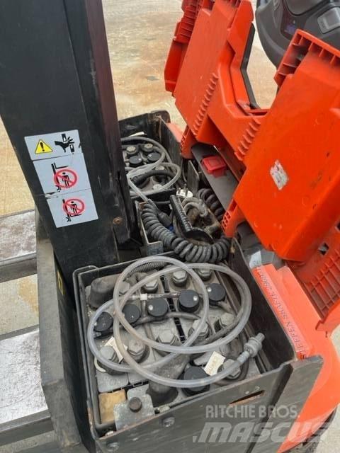 BT SWE 080 L Παλετοφόρα πεζού χειριστή με ιστό