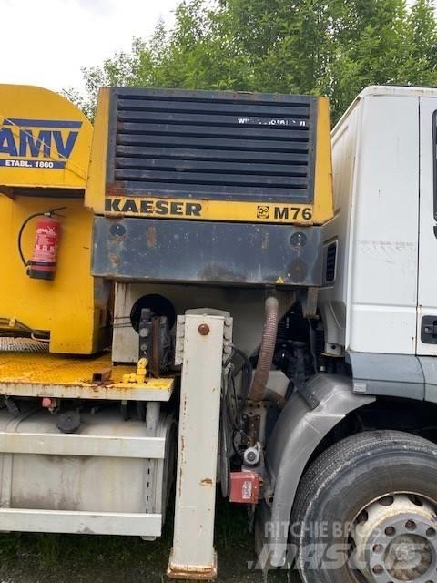 Iveco TRAKKER Φορτηγά με Γερανό