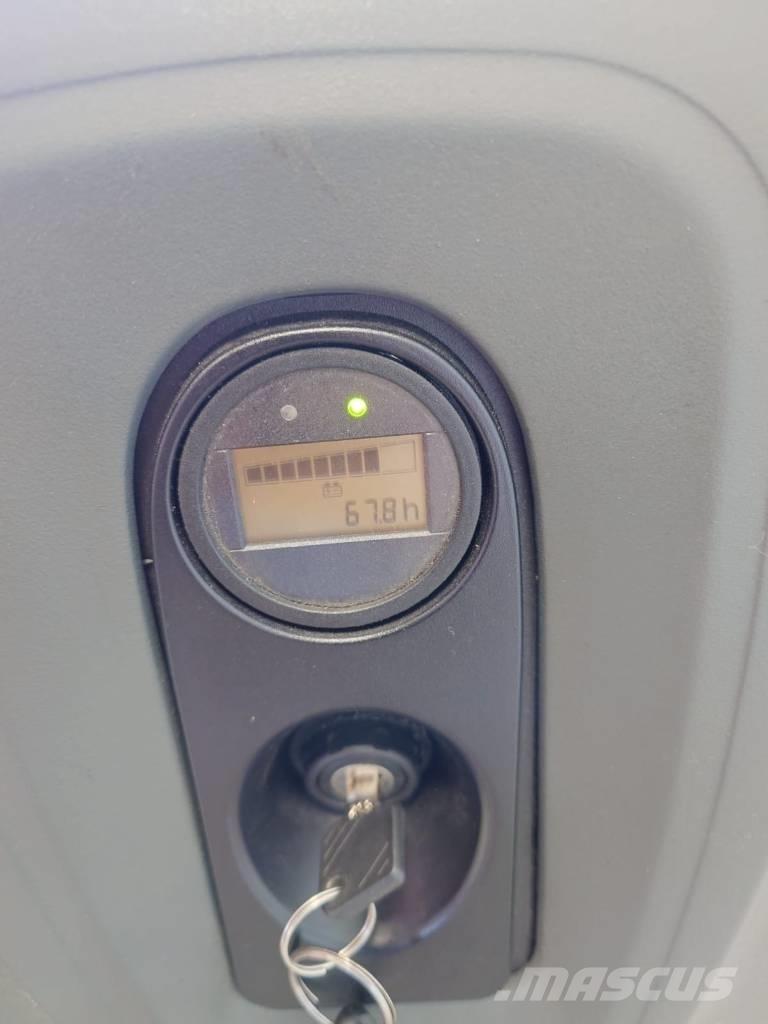 Linde L 12 Παλετοφόρα πεζού χειριστή με ιστό