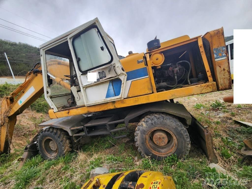 Hyundai ROBEX 2000W Εκσκαφείς με τροχούς - λάστιχα