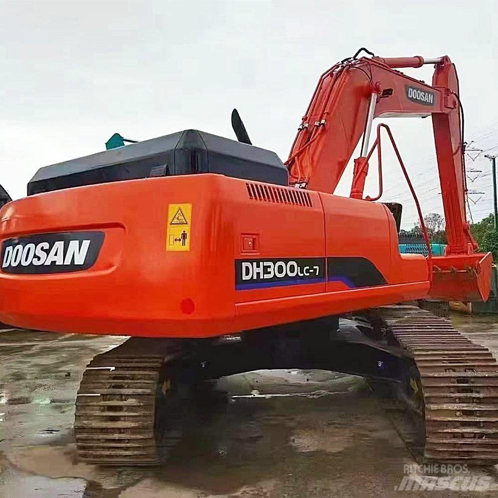 Doosan 300 Εκσκαφείς με ερπύστριες