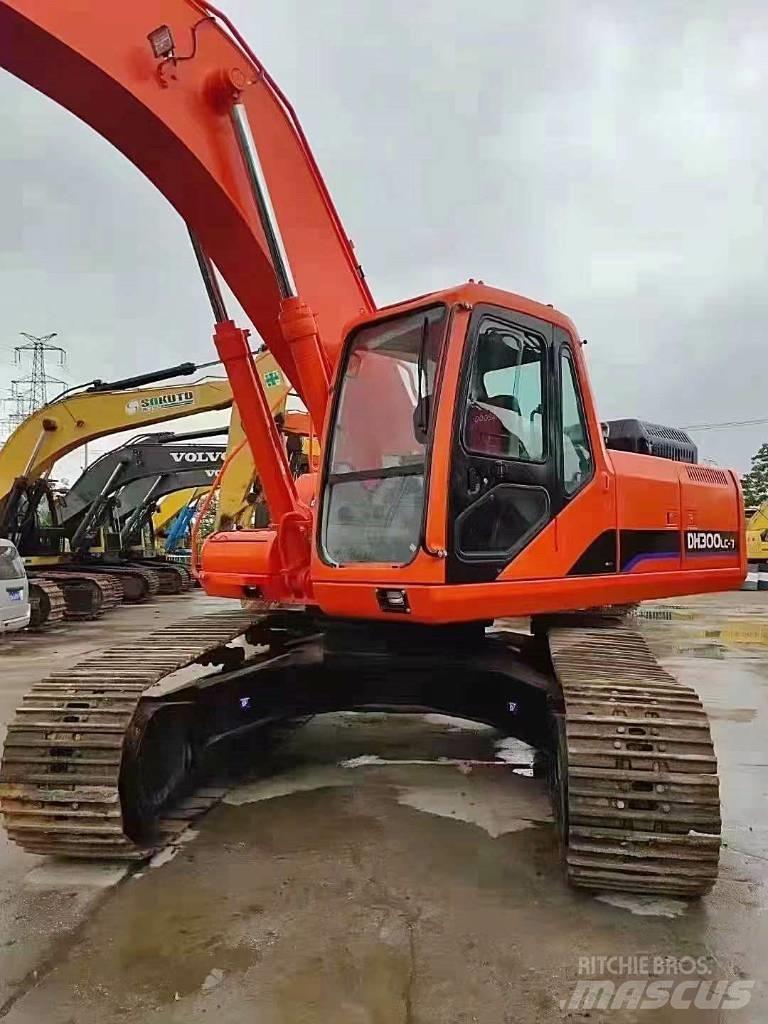 Doosan 300 Εκσκαφείς με ερπύστριες