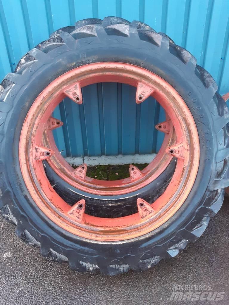 Goodyear 12.4-36 Ελαστικά και ζάντες