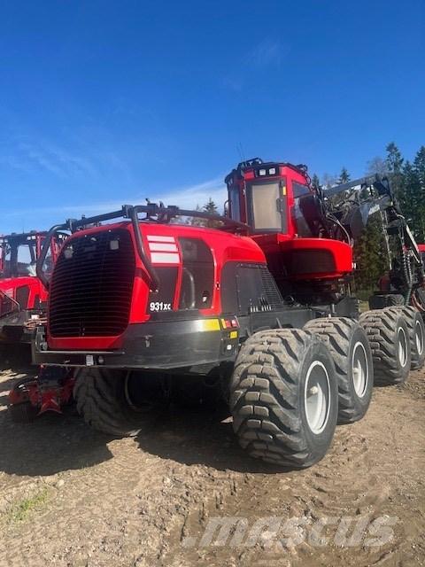 Komatsu 931 XC Θεριζοαλωνιστικές μηχανές