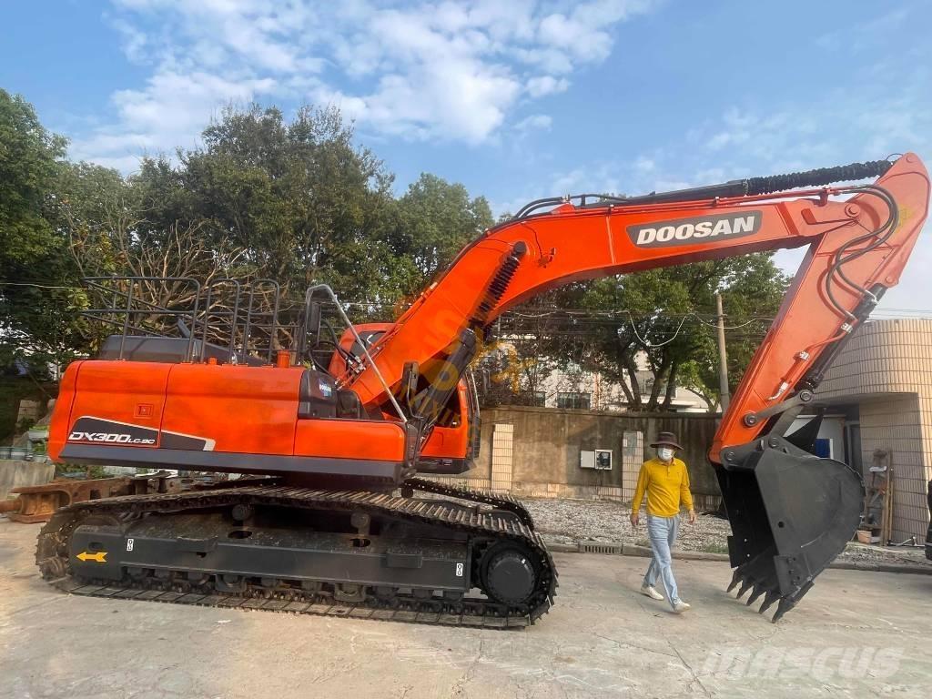 Doosan DX 300 Εκσκαφείς με ερπύστριες