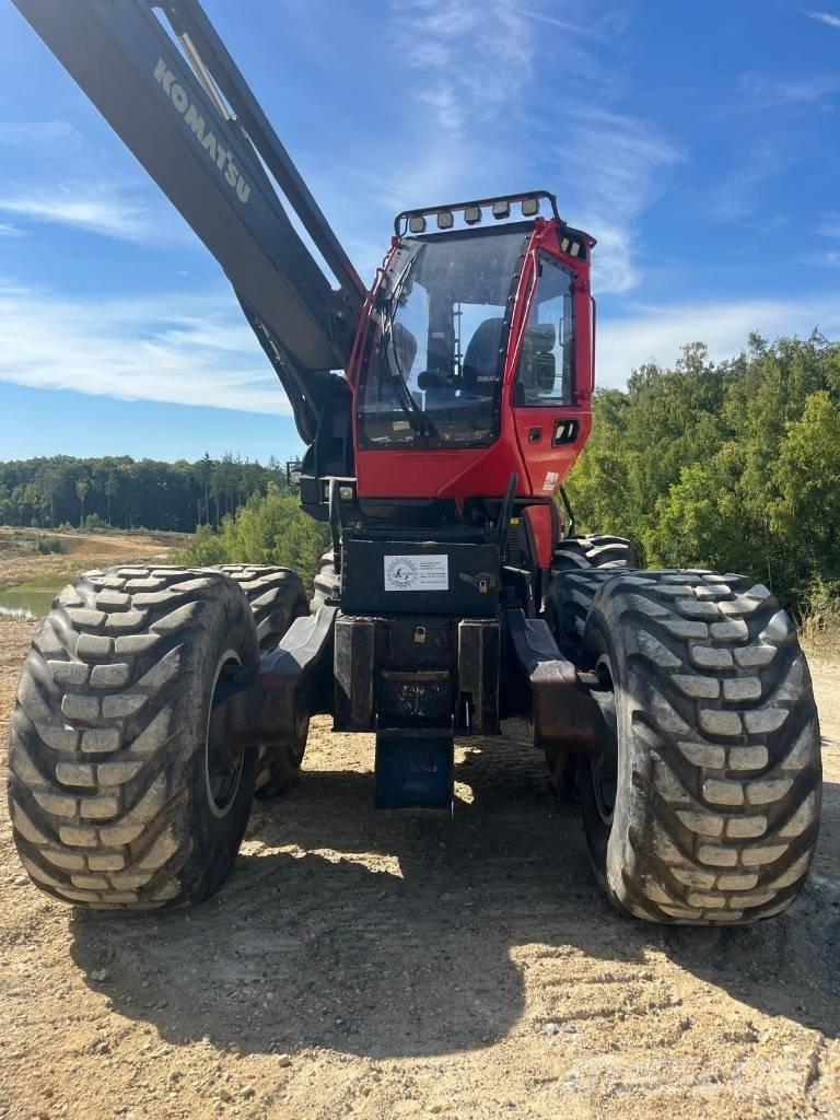 Komatsu 951 Θεριζοαλωνιστικές μηχανές