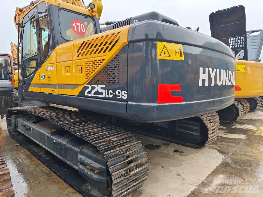 Hyundai R225LC-9S Εκσκαφείς με ερπύστριες
