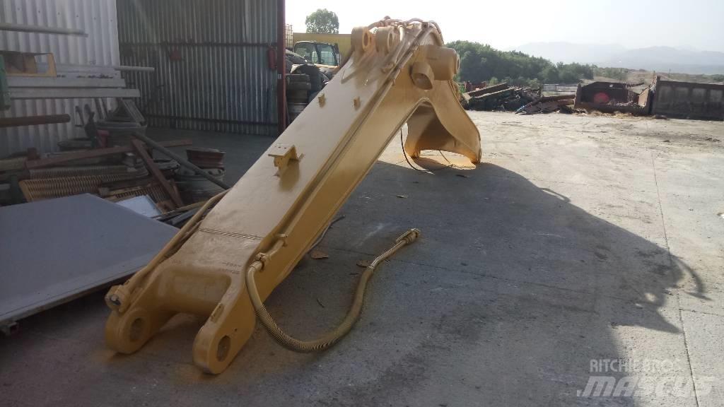 CAT 245 Μπούμες και κουτάλες