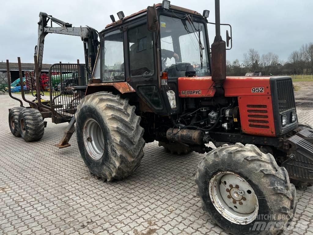 MTZ 952 Τρακτέρ δασοπονίας