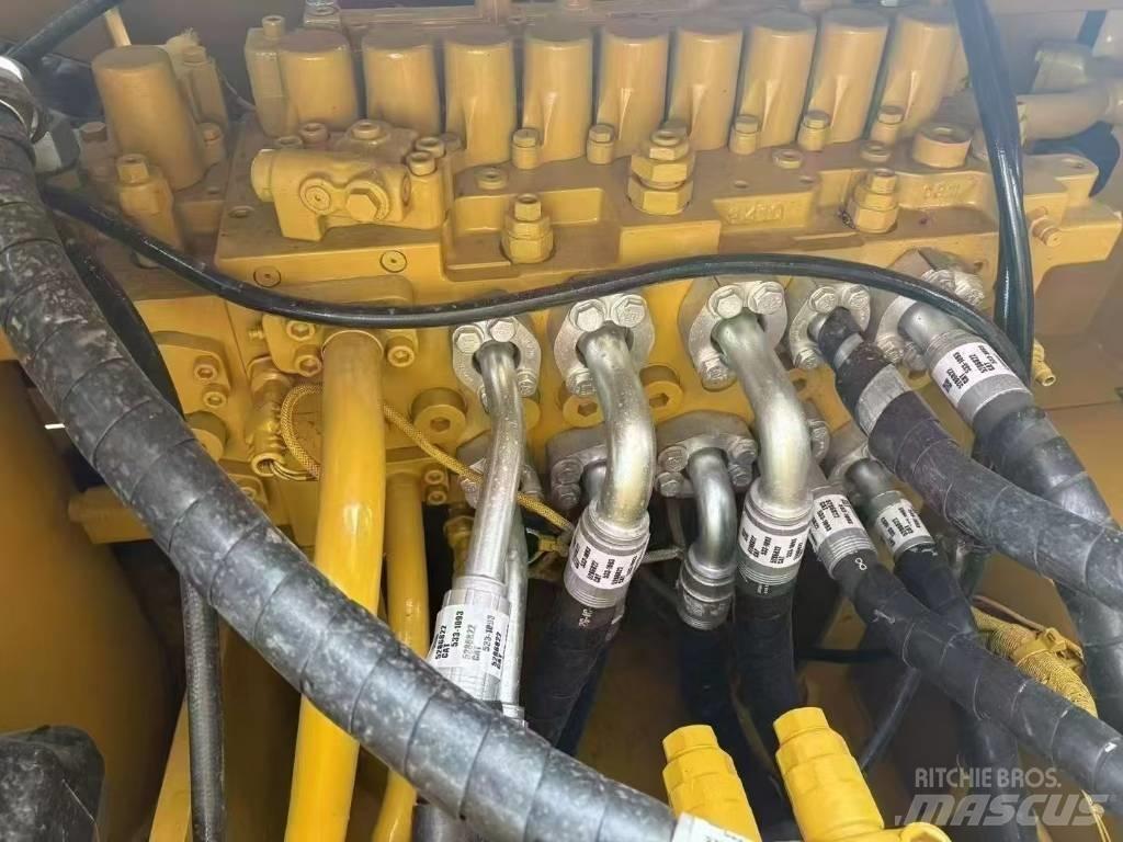 CAT 323GC Εκσκαφείς με ερπύστριες