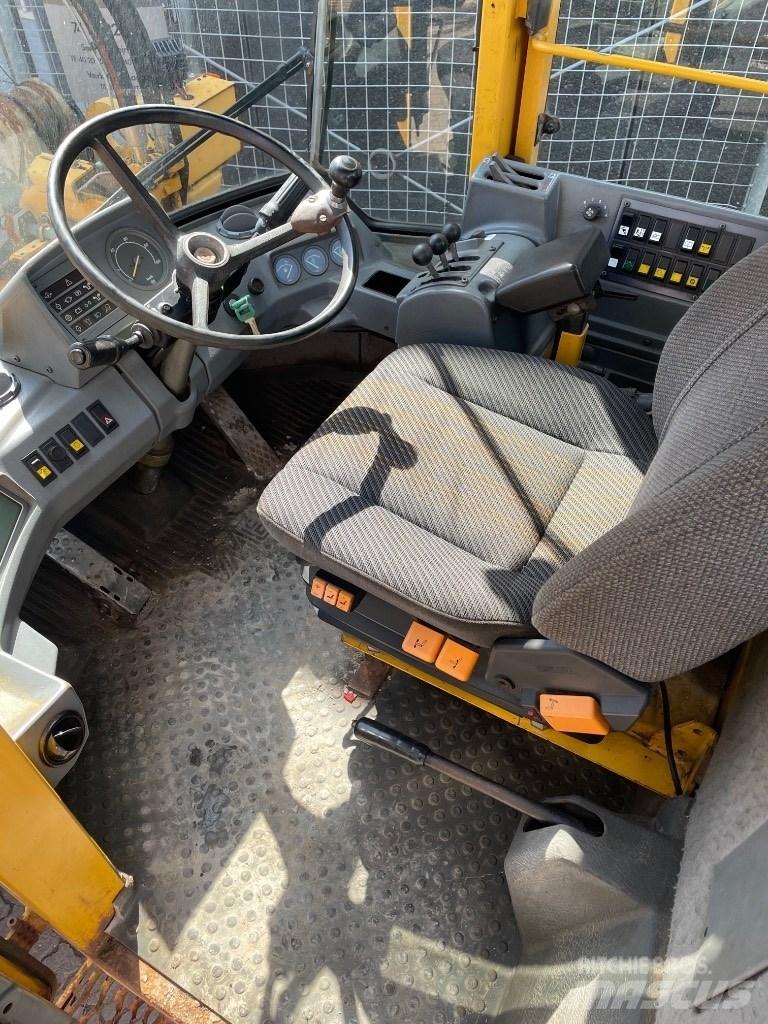 Volvo L120B Φορτωτές με λάστιχα (Τροχοφόροι)