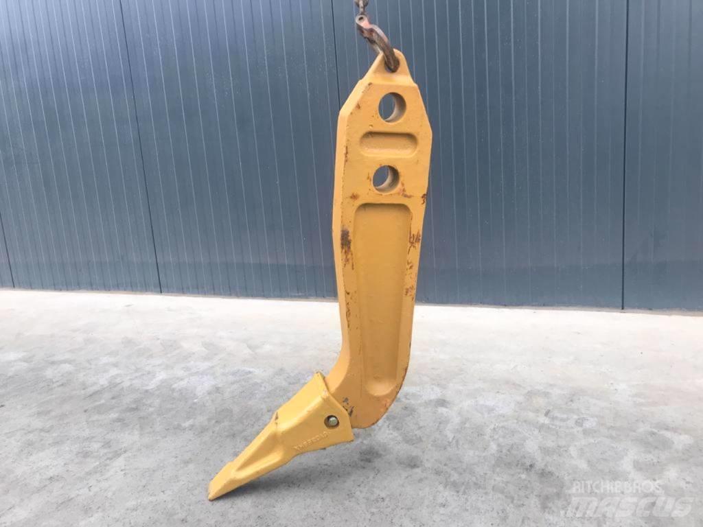 Komatsu D61 Shank Εκχερσωτές