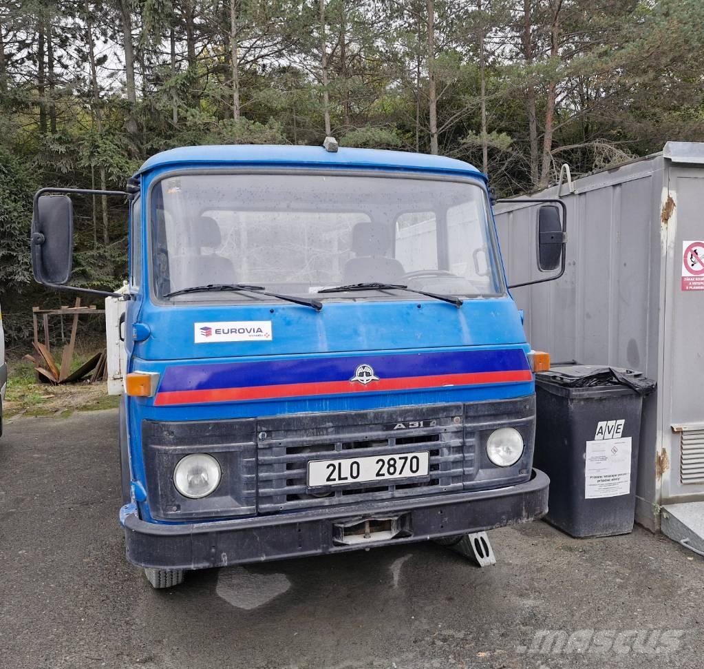 Avia 30N Φορτηγά Kαρότσα με ανοιγόμενα πλαϊνά