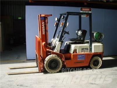 Nissan RJ02A25U Περονοφόρα ανυψωτικά κλαρκ - άλλα