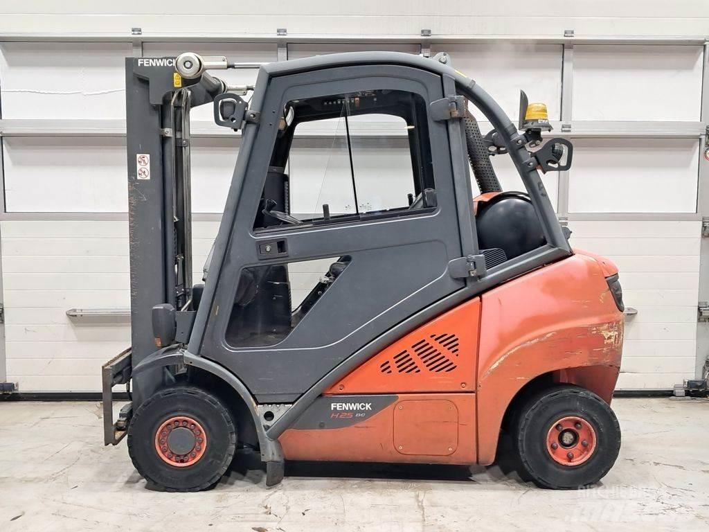 Linde H25T-02 Περονοφόρα ανυψωτικά κλαρκ με φυσικό αέριο LPG