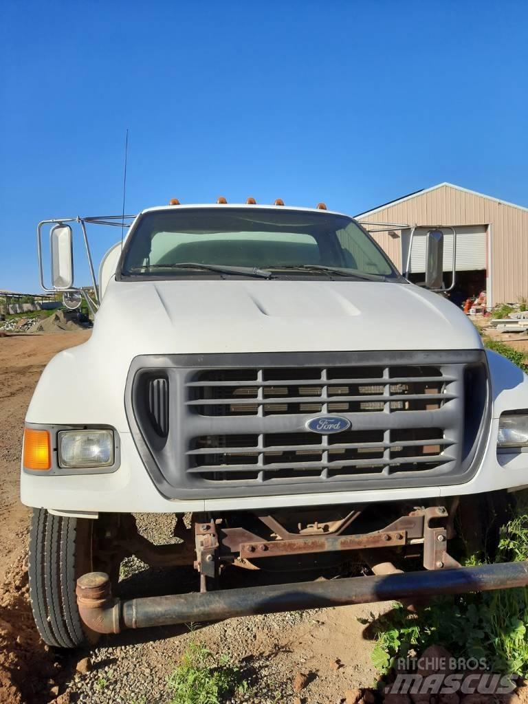 Ford F 750 Βυτία νερού