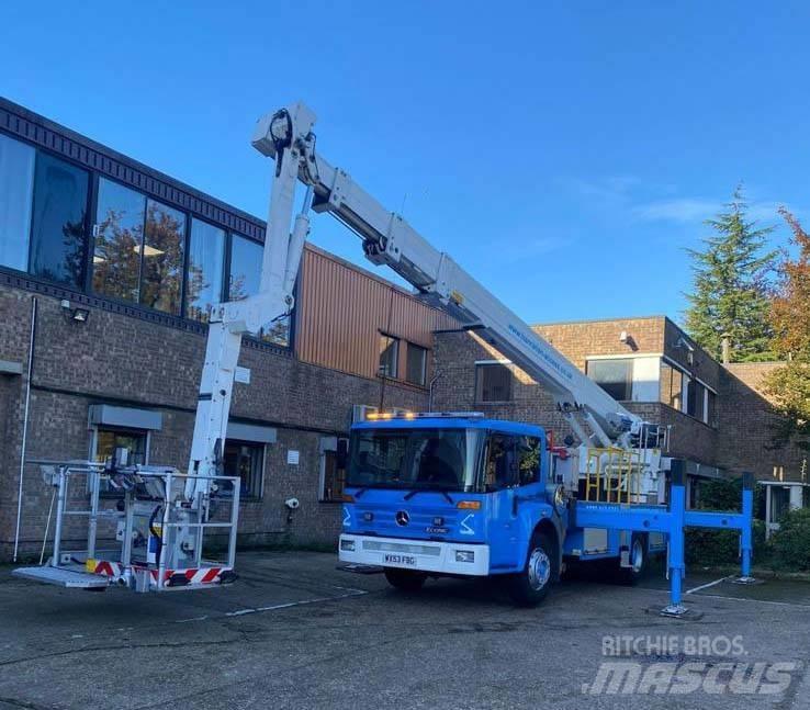 Bronto F32 RL Εναέριες πλατφόρμες τοποθετημένες σε φορτηγό