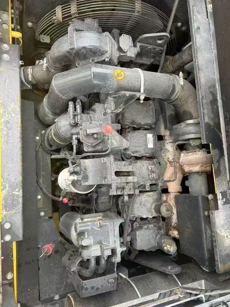 Komatsu 400-8 Εκσκαφείς με ερπύστριες