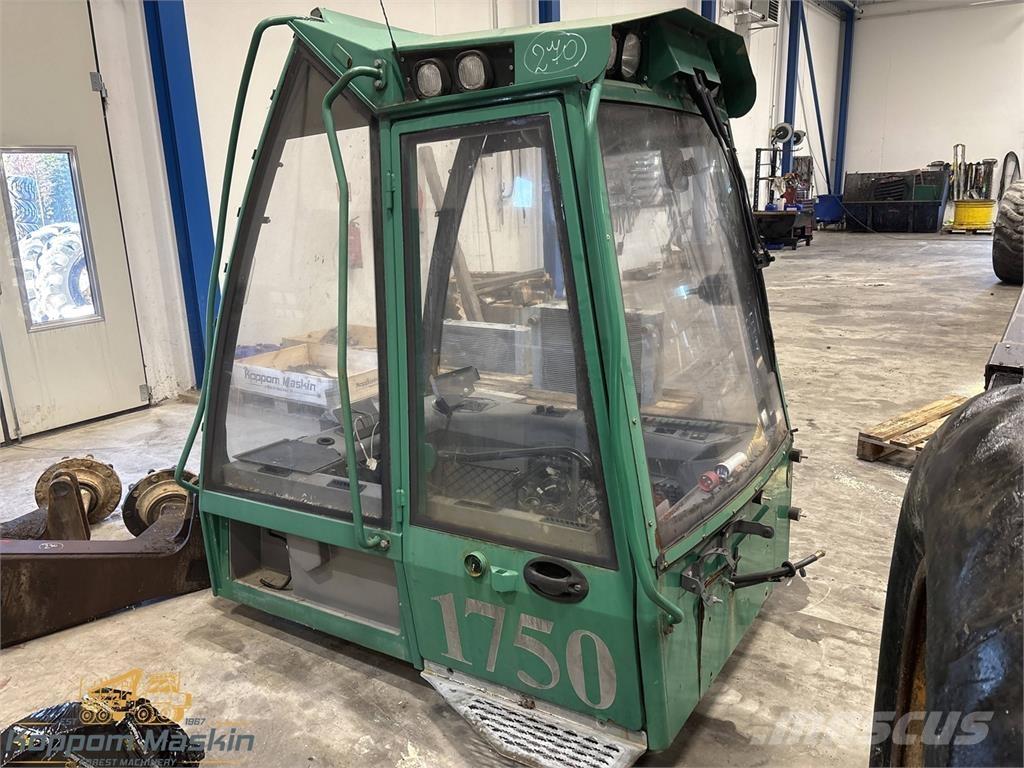 Gremo  Καμπίνες και εσωτερικό