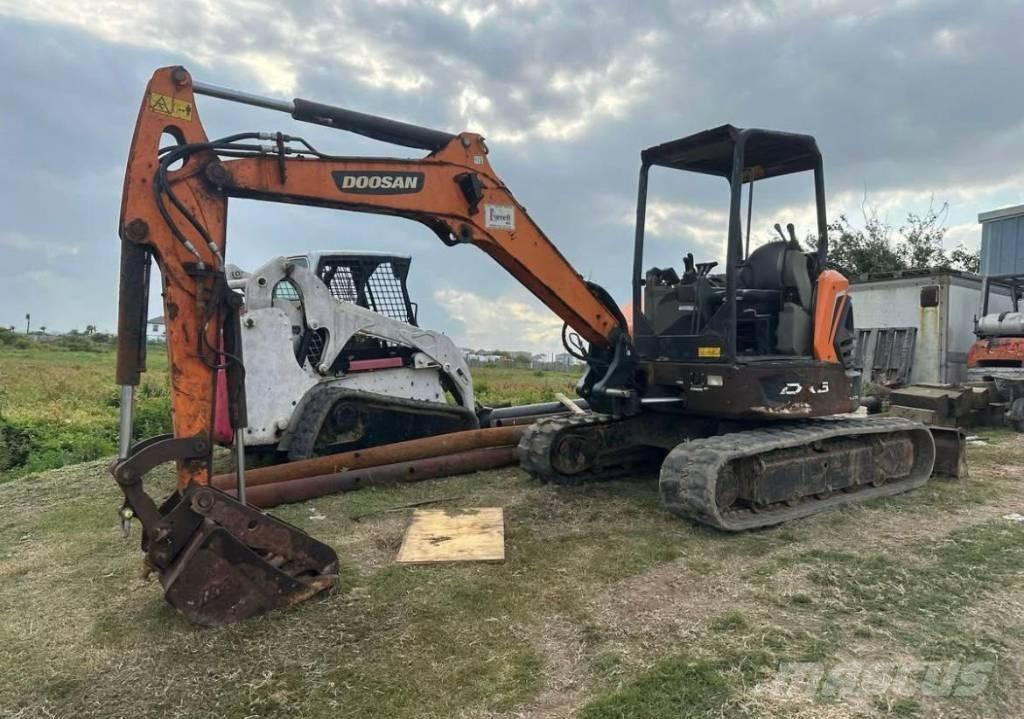 Doosan DX50 Εκσκαφείς με ερπύστριες