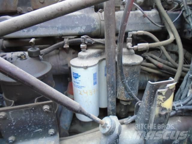 Mack RB 688 S Τράκτορες