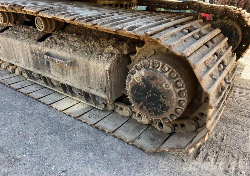 CAT 330 D L Εκσκαφείς με ερπύστριες