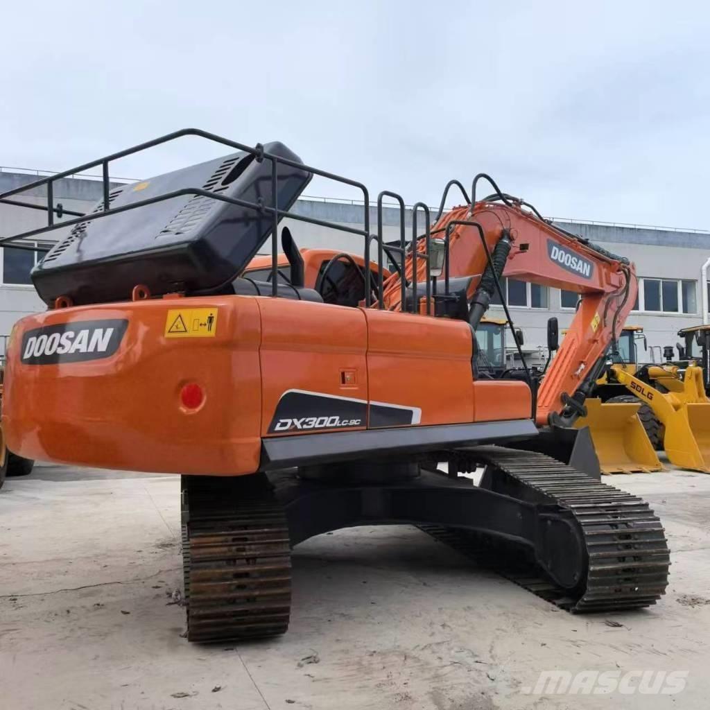 Doosan DX 300 Εκσκαφείς με ερπύστριες