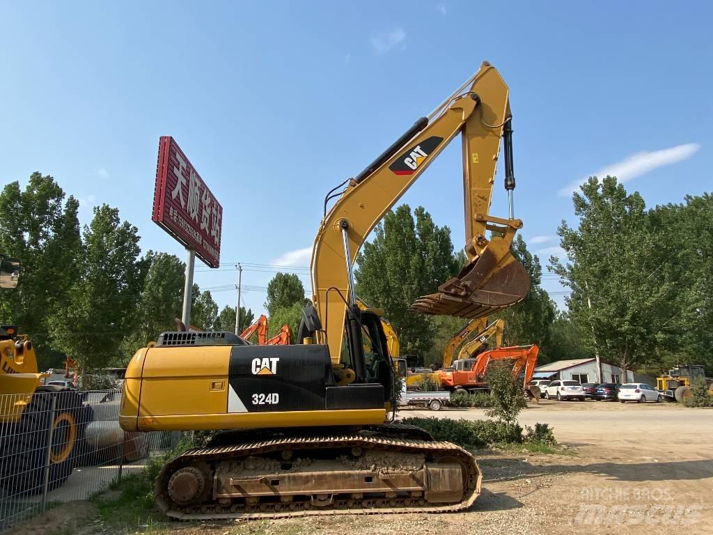 CAT 324D Εκσκαφείς με ερπύστριες