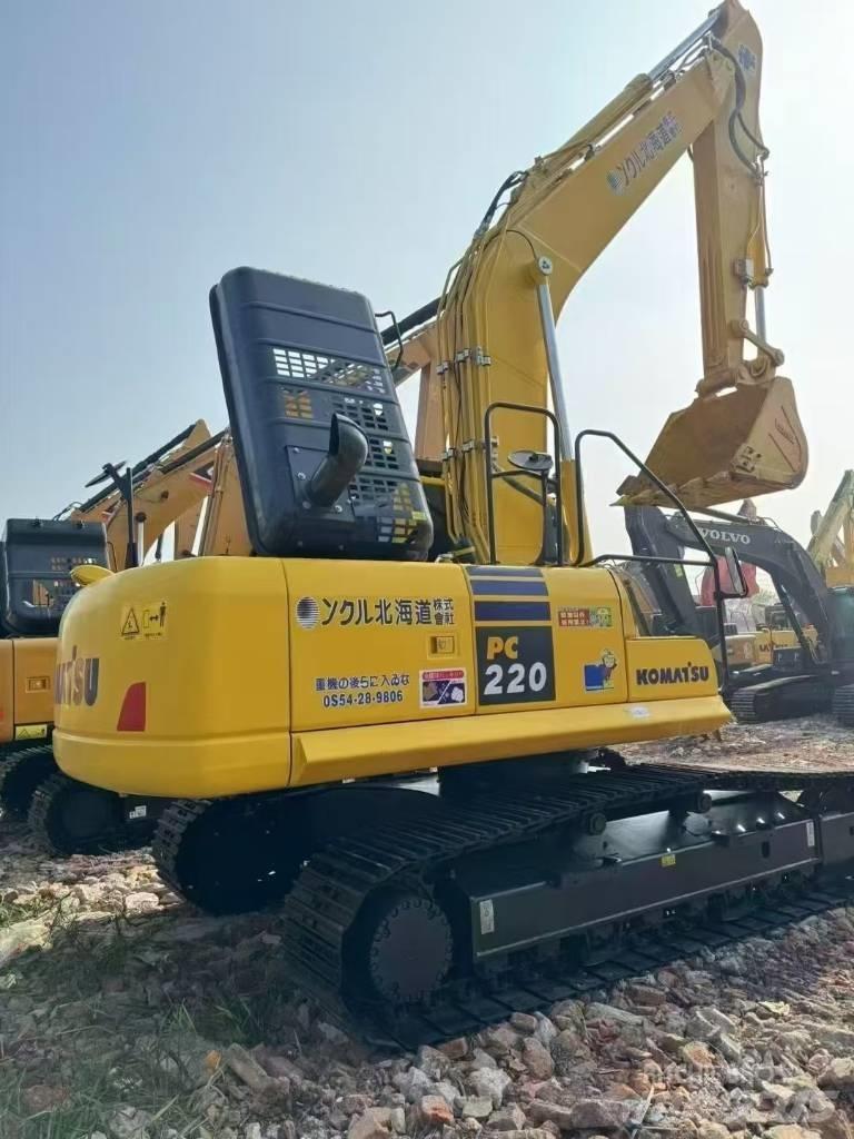 Komatsu PC 220 Εκσκαφείς με ερπύστριες