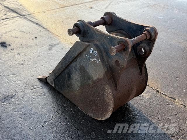 JCB ŁYŻKA UŻYWANA Εκσκαφείς