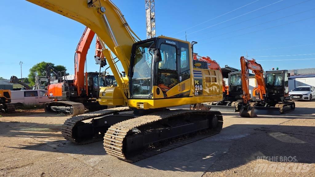 Komatsu PC 210 Εκσκαφείς με ερπύστριες