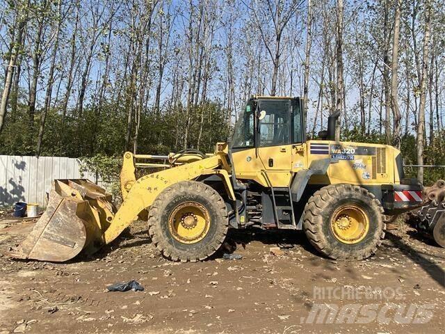 Komatsu WA320-5 Εκσκαφείς Φορτωτές τύπου JCB