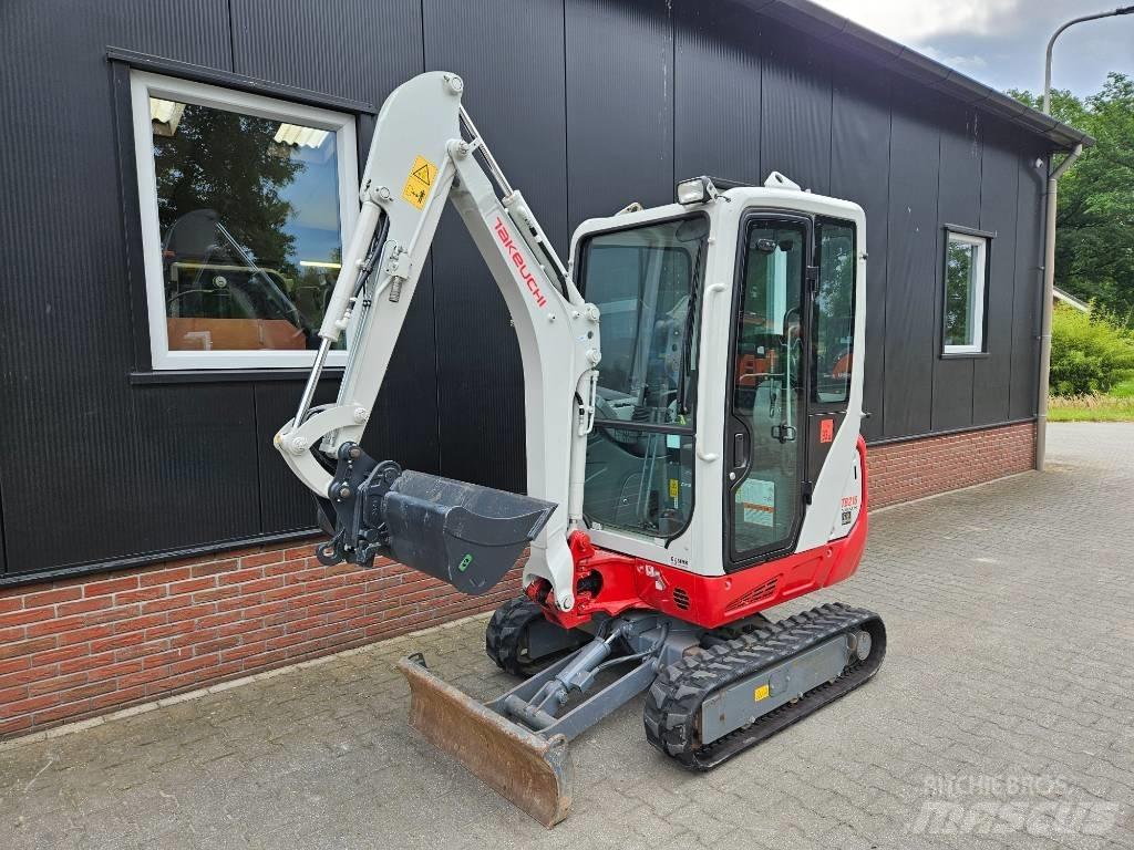 Takeuchi TB 216 Εκσκαφάκι (διαβολάκι) < 7t
