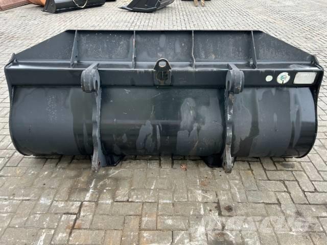 Volvo Bak Κουβάδες