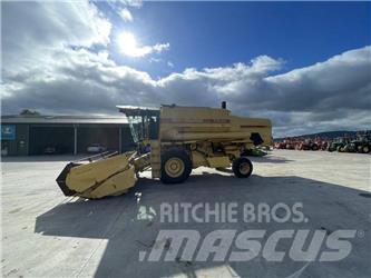New Holland TX 34 Θεριζοαλωνιστικές μηχανές