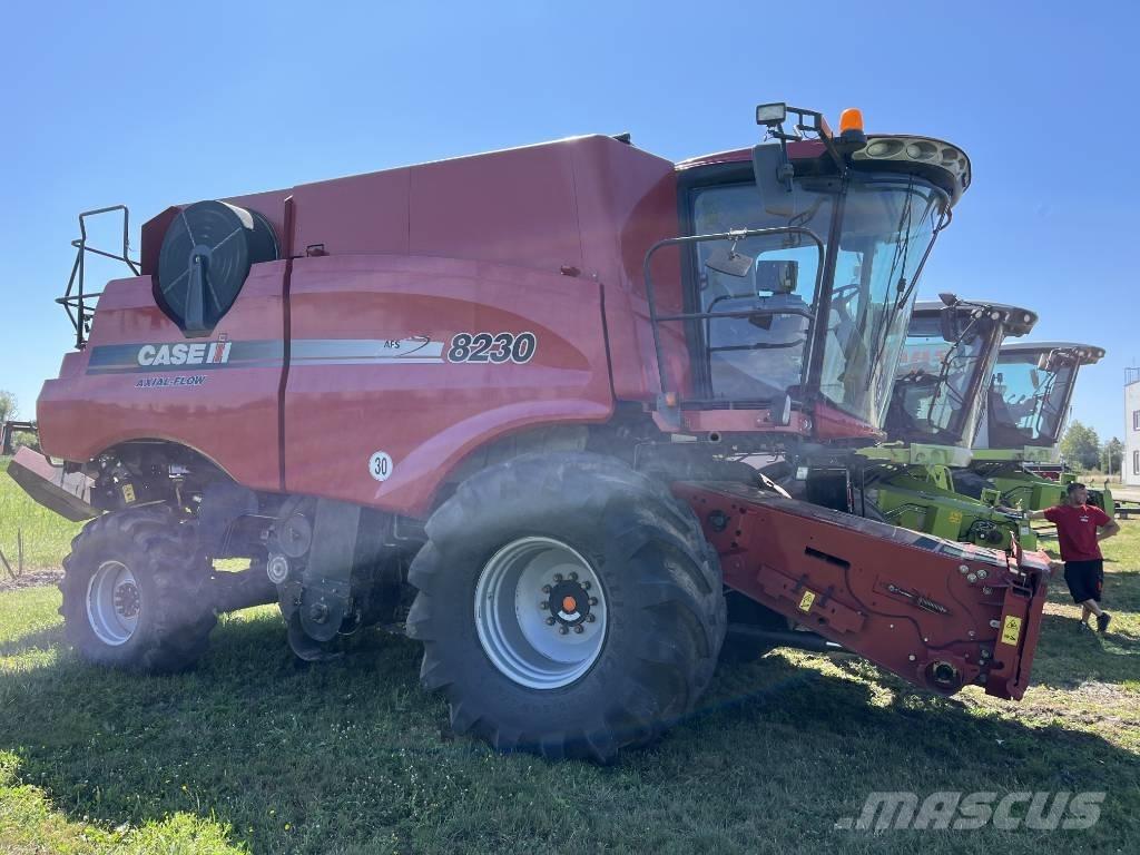 Case IH AF 8230 Θεριζοαλωνιστικές μηχανές