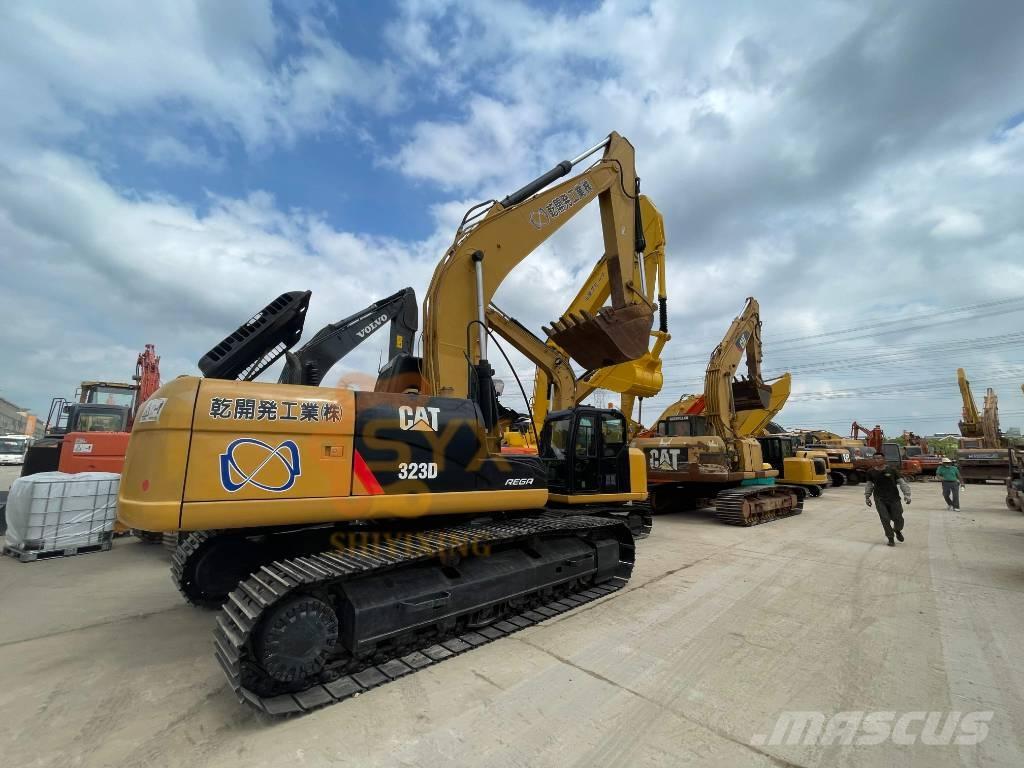 CAT 323 D Εκσκαφείς με ερπύστριες