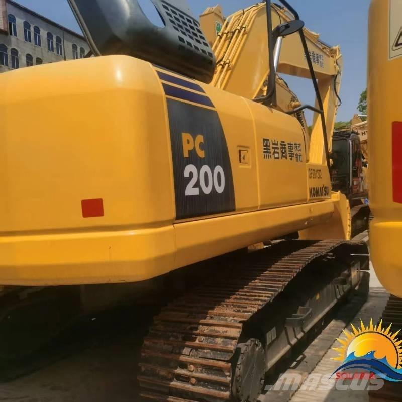 Komatsu PC 200-8 Εκσκαφείς με ερπύστριες