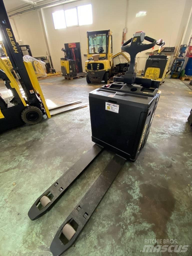 Hyster P2.0S FBW Παλετοφόρα πεζού χειριστή με ιστό