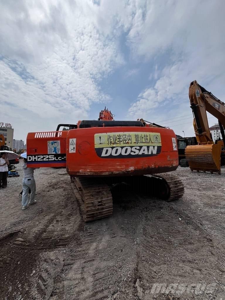 Doosan DH 225 LC-7 Εκσκαφείς με ερπύστριες