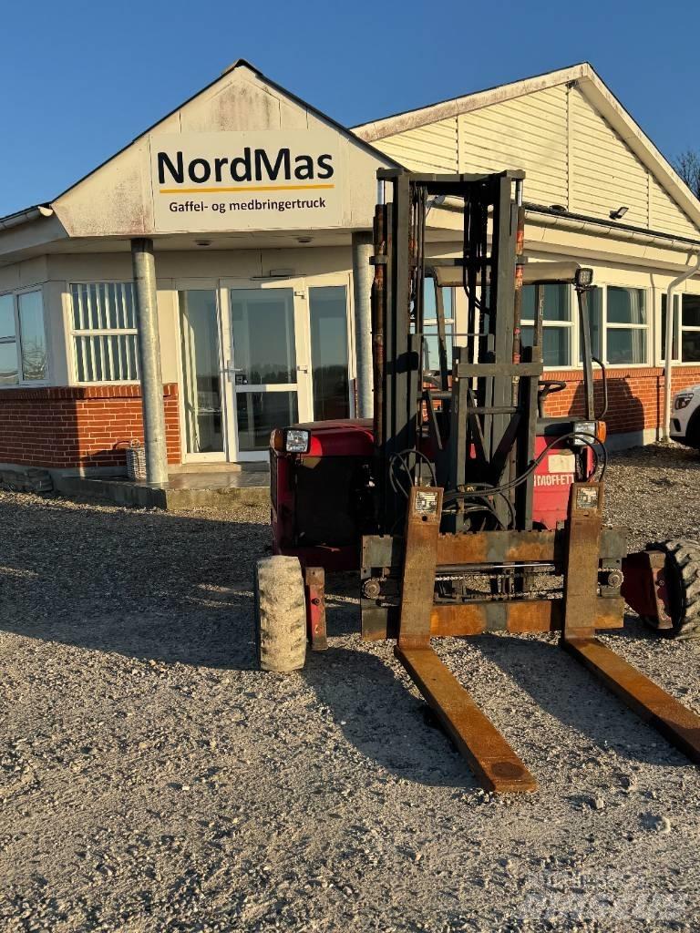 Moffett M4 25.3 Πετρελαιοκίνητα Κλαρκ