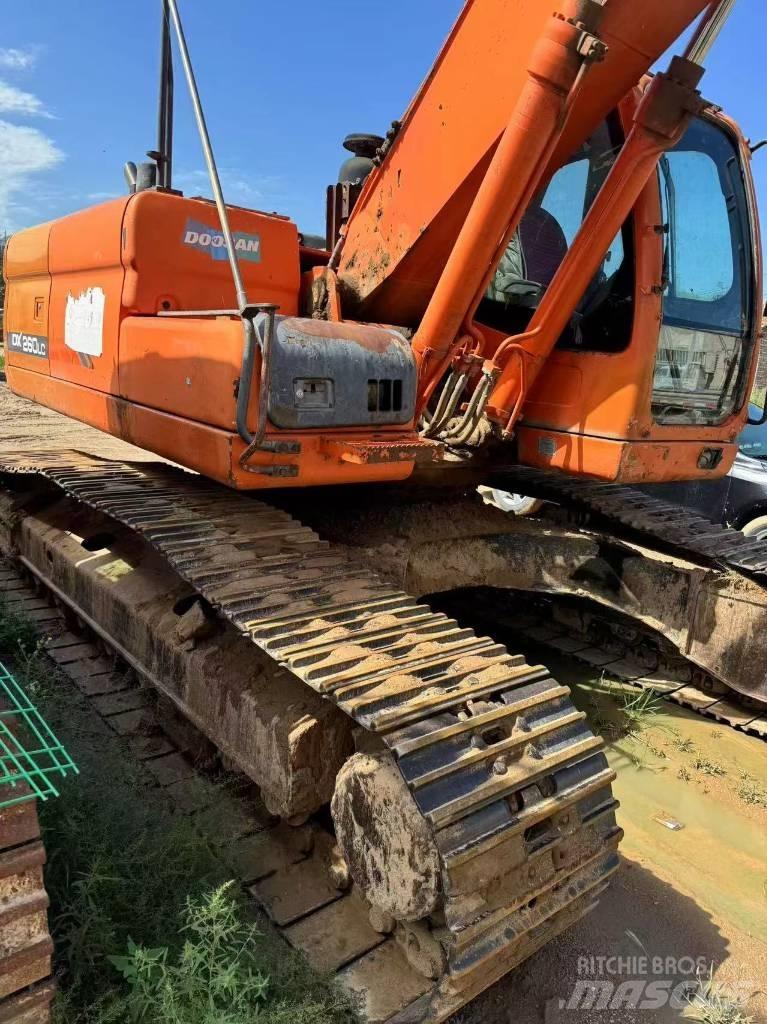 Doosan DX 260LC Εκσκαφείς με ερπύστριες