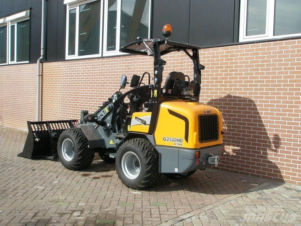 GiANT G2500 Μίνι φορτωτές