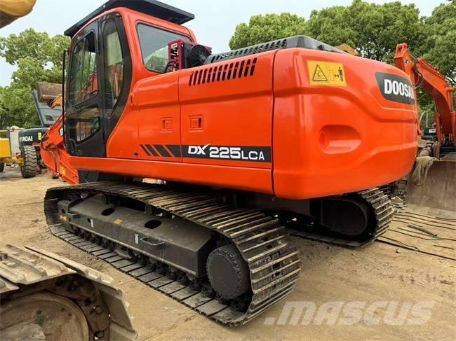 Doosan DX 225 LCA Εκσκαφείς με ερπύστριες