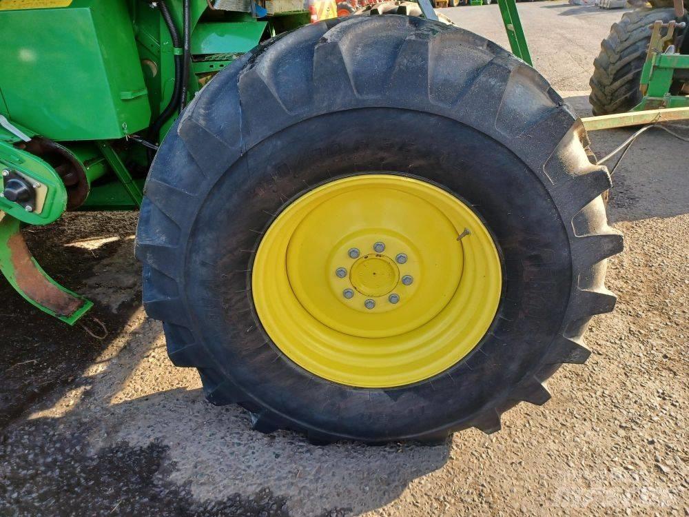 John Deere W 540 Θεριζοαλωνιστικές μηχανές