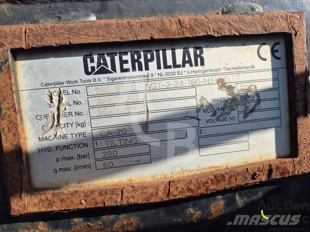 CAT CA-20 Κουβάδες
