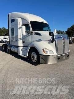 Kenworth T680 Τράκτορες